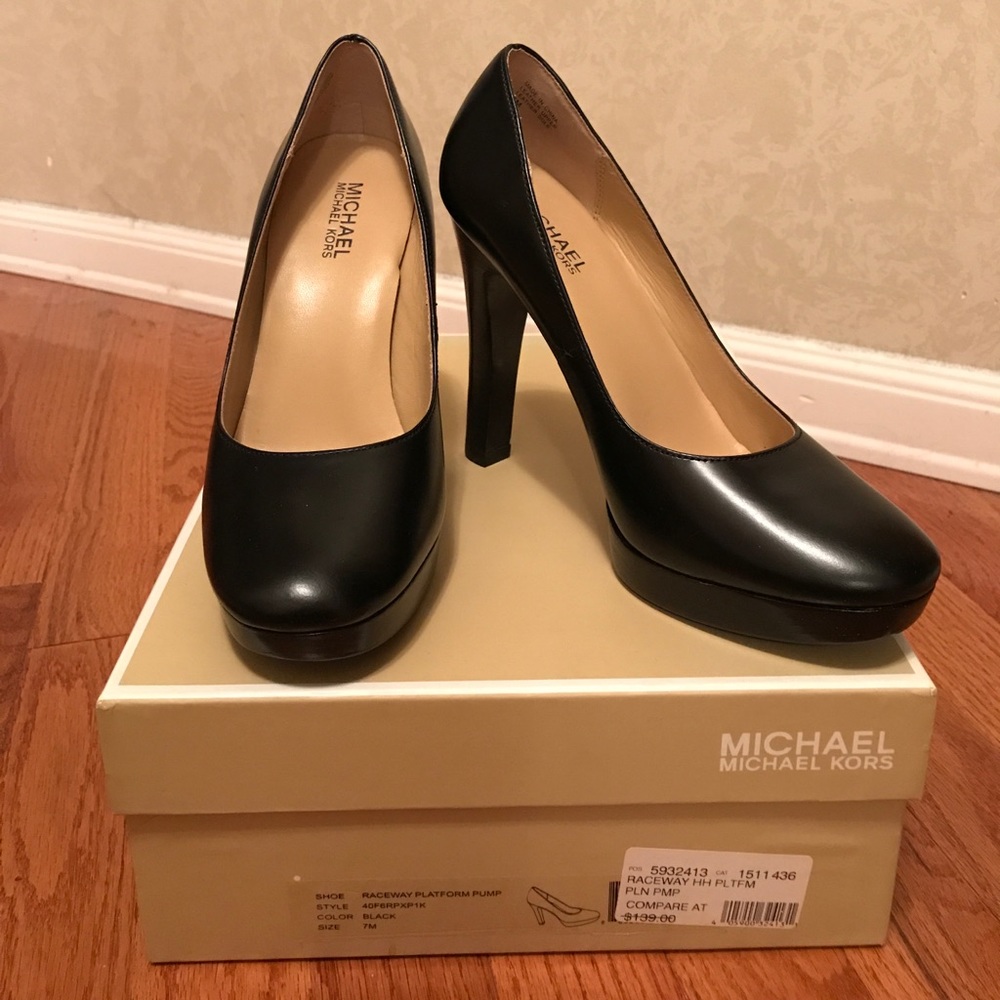 Michael Kors Raceway Platform Pump (black)
