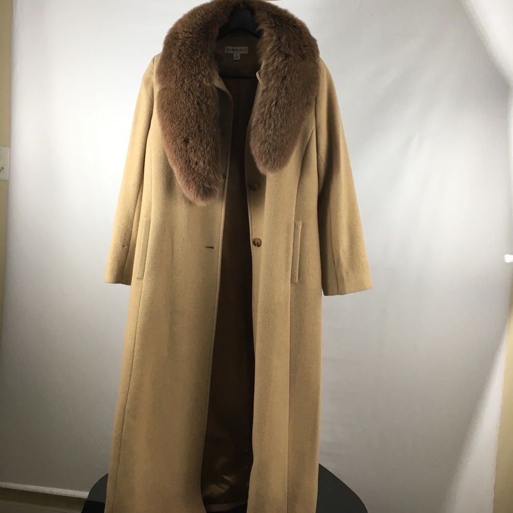 Cashmere, fox collar