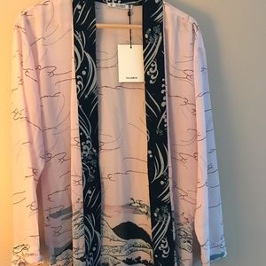 NWT Pink and navy Chinese print kimono