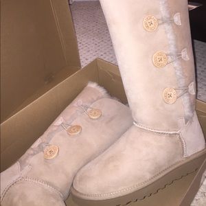 Ugg Australia boots (Sand) BRAND NEW!