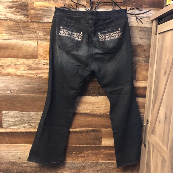 torrid Denim - TORRID Jeans with back pocket detail