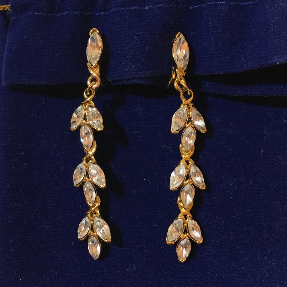 Diamond leafed earring