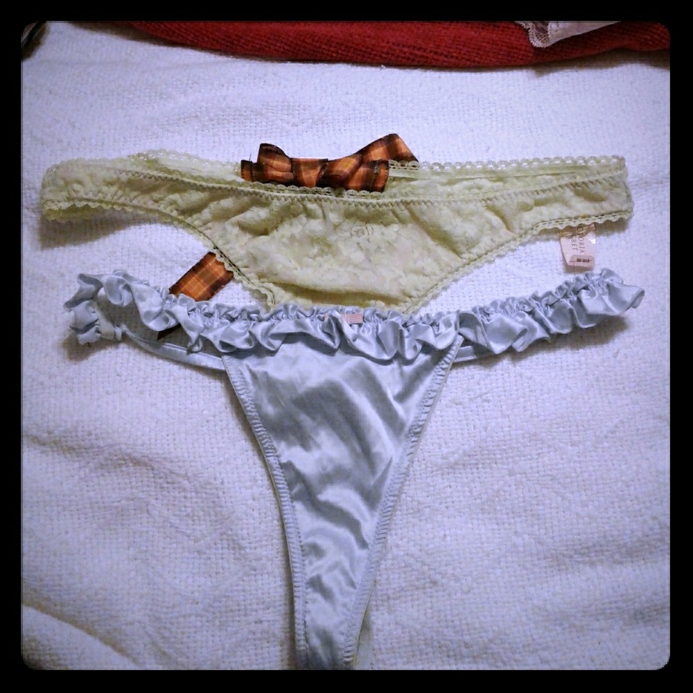 SOLD      Victoria's Secret panties
