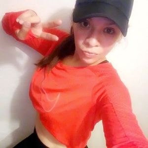 Meet your Posher, Leslie