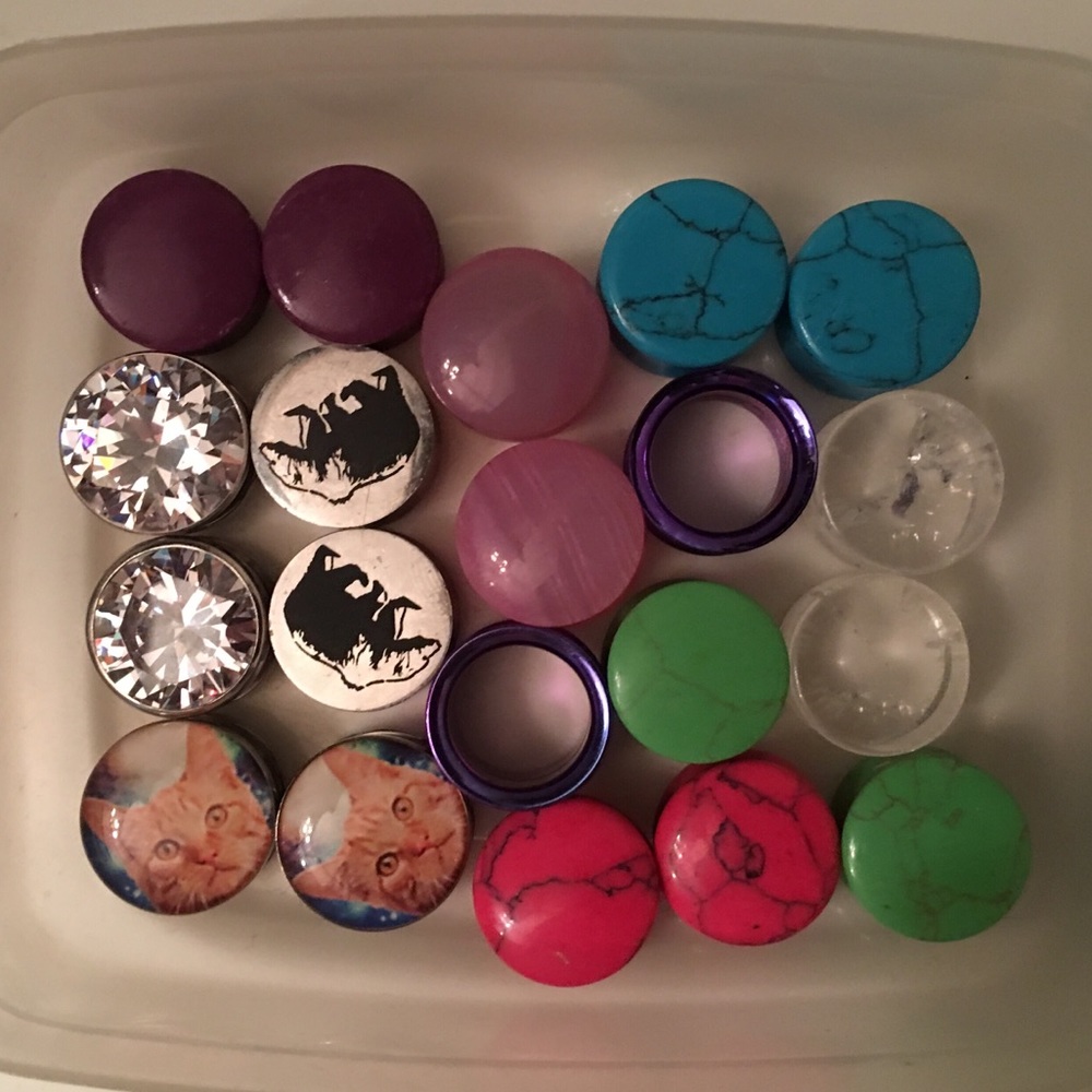 5/8 plug eyelet tunnel bundle