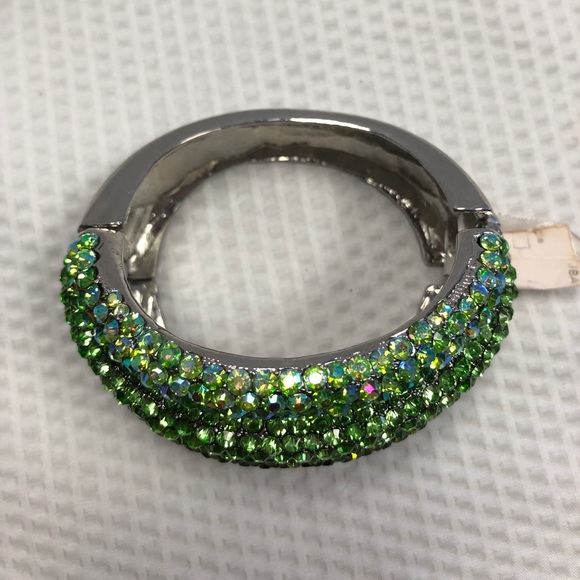 Chunky Crystal Magnetic Hinged Bracelets/Green - Picture 3 of 7