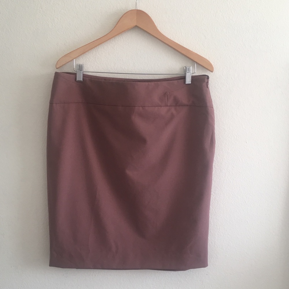 Limited pencil skirt