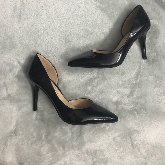Jessica Simpson Shoes - Jessica Simpson Pointed Toe Heal. Size 6.
