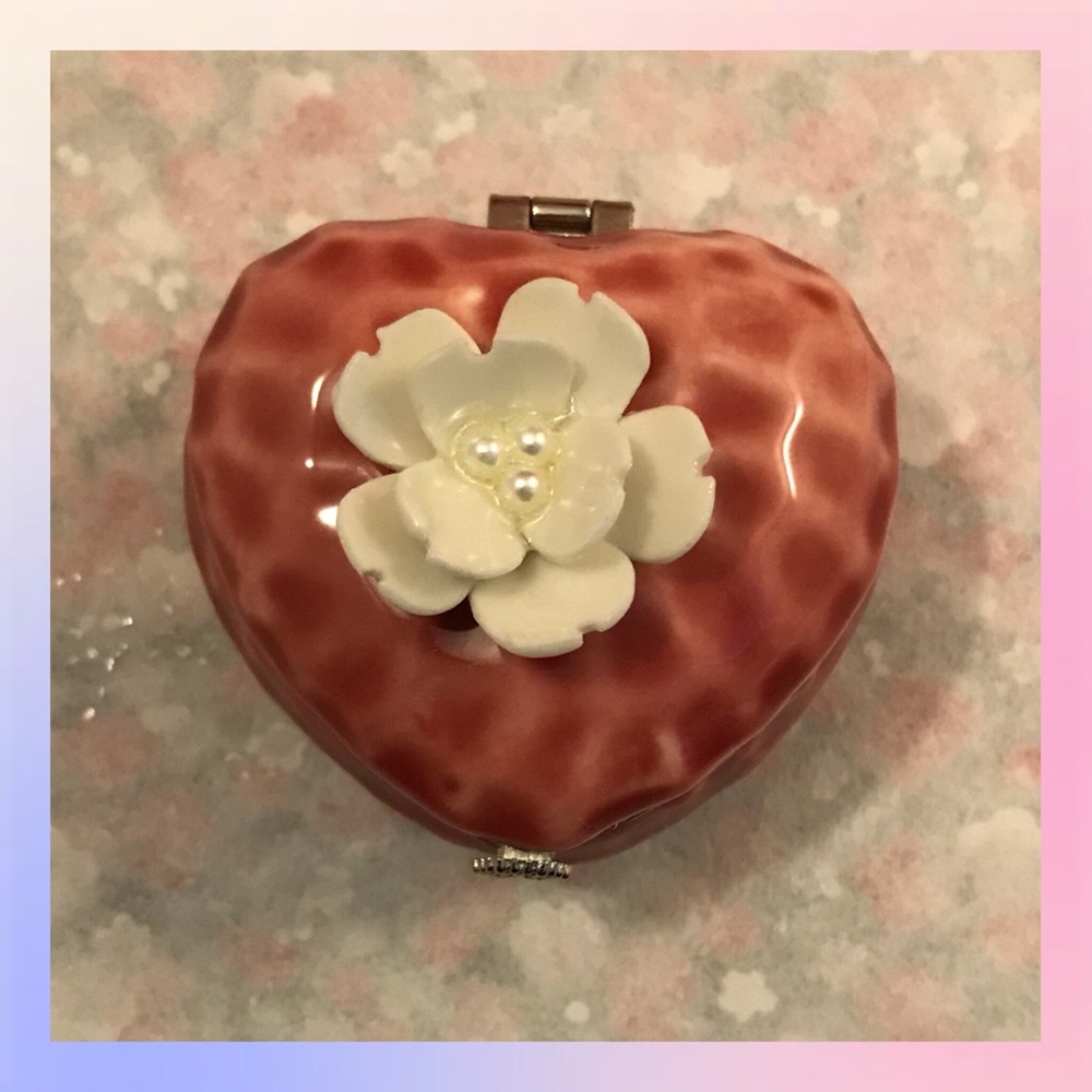 Ceramic small heart shaped jewelry heart box 💕