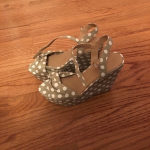 NEW polka dot wedges