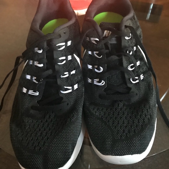 Nike sneakers - Picture 3 of 3