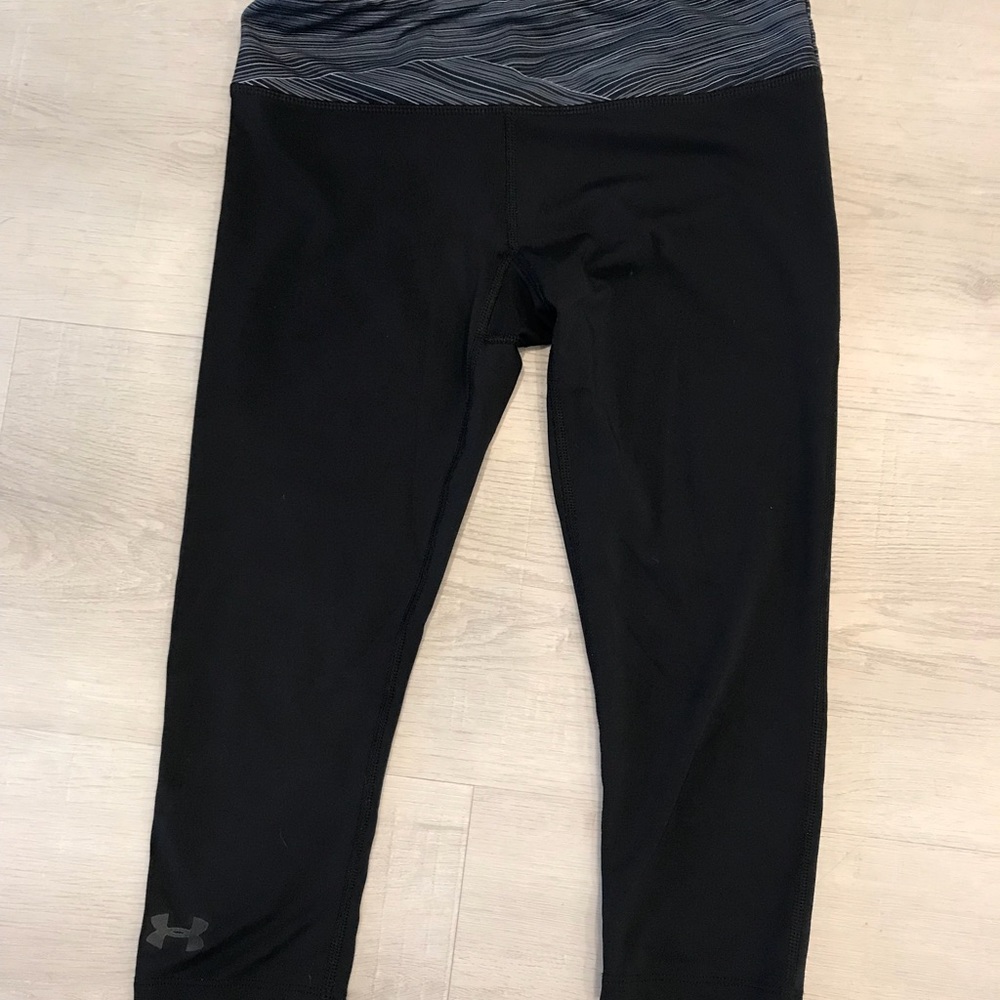 Under armour cropped leggings black