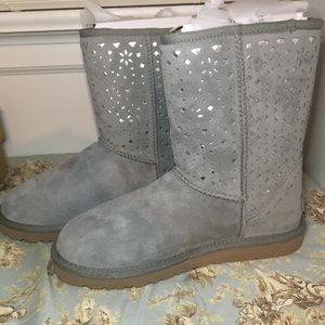 'Classic Short - Flora' Suede Ugg Boot sz 8