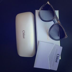 Chloe Jayme Feminine Round Sunglasses -Dark Gray.