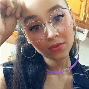 Meet your Posher, Estefany