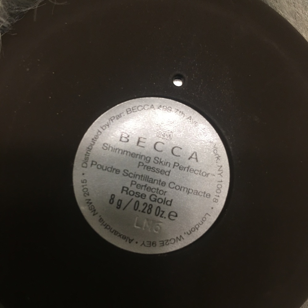 BECCA HIGHLIGHTER - ROSE GOLD - Picture 4 of 4
