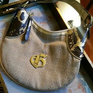 Stylish Saddlebag Shaped Handbag