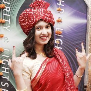 Meet your Posher, Monalisa