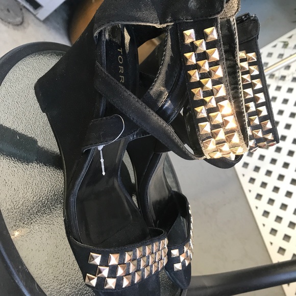 SOLD TORRID Black Gold Studded Open Toe Wedges 10 - Picture 2 of 8