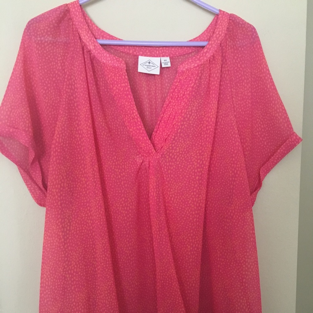 Printed blouse with Cuffed Sleeves & Cinch Waist