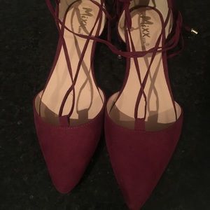 Pointy toe lace up flats