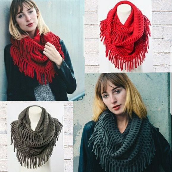 Uber Soft Red Fringe Infinity Scarf - Picture 2 of 4