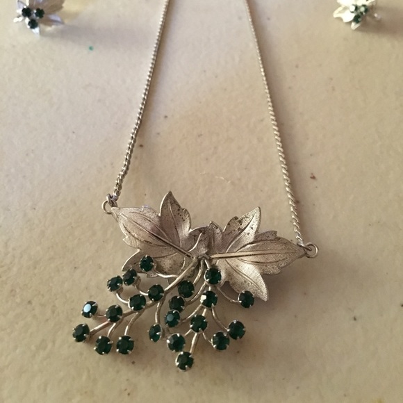 Emerald and silver necklace - Picture 2 of 4