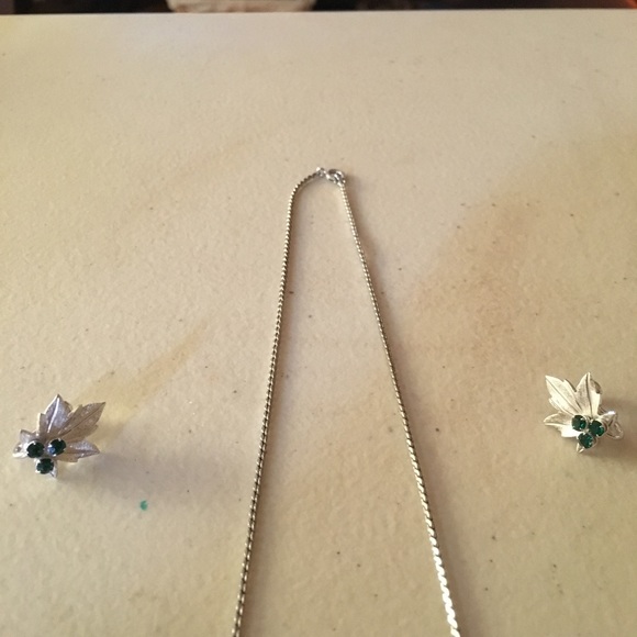 Emerald and silver necklace - Picture 4 of 4