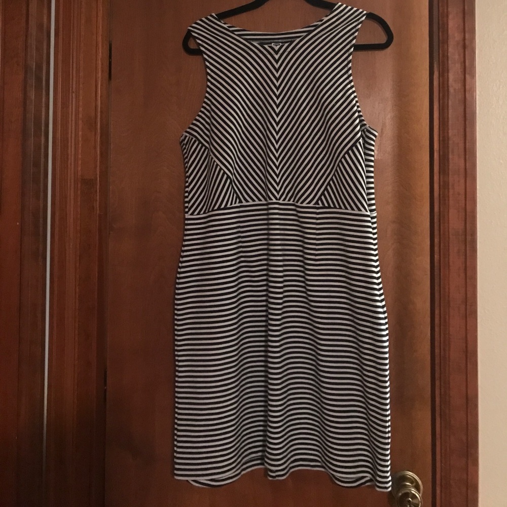 Classic b&w striped Old Navy dress, XL