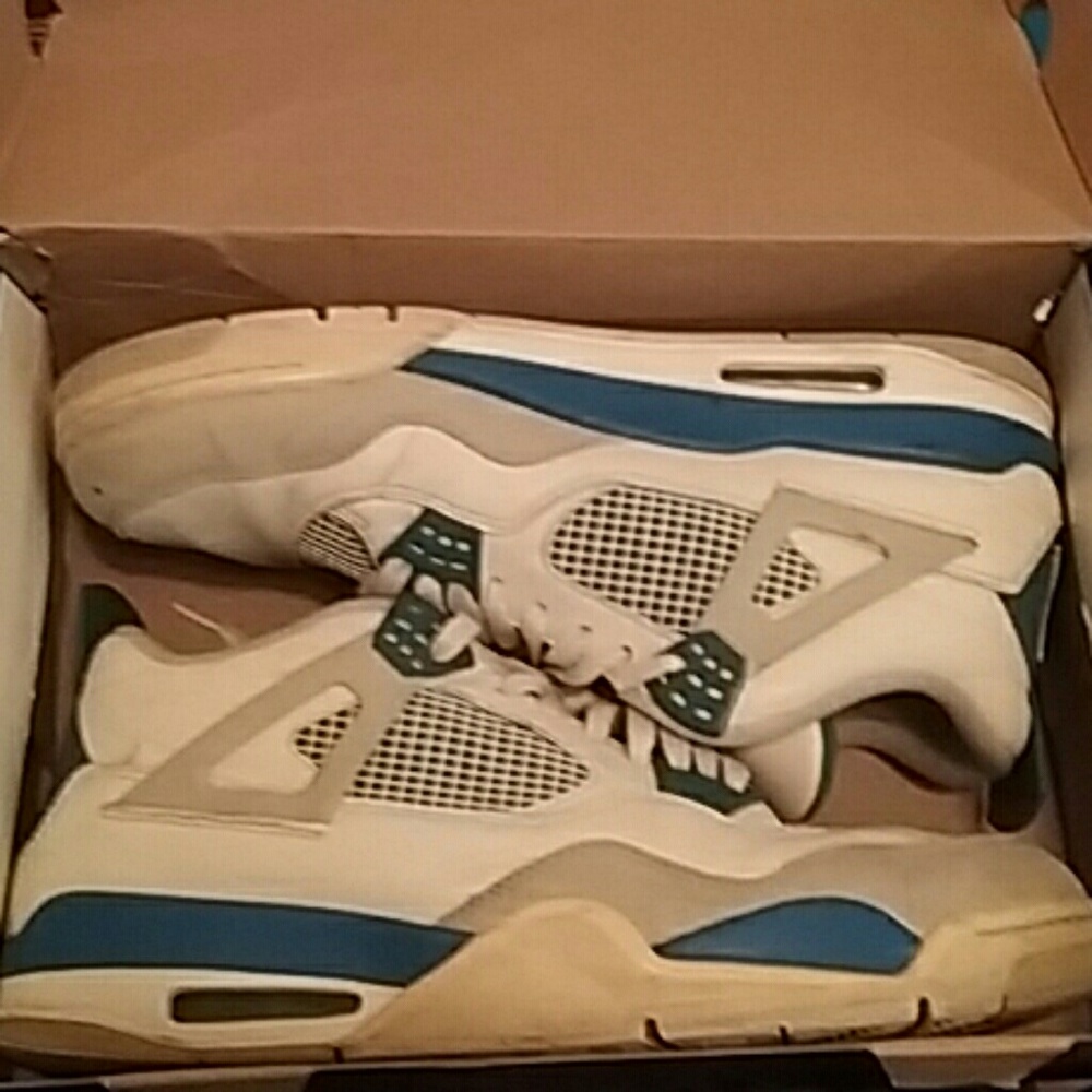 Jordan Military 4s