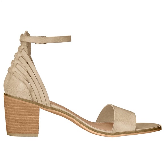 NIB Cream Distressed Woven Low Block Heel Sandal - Picture 4 of 8