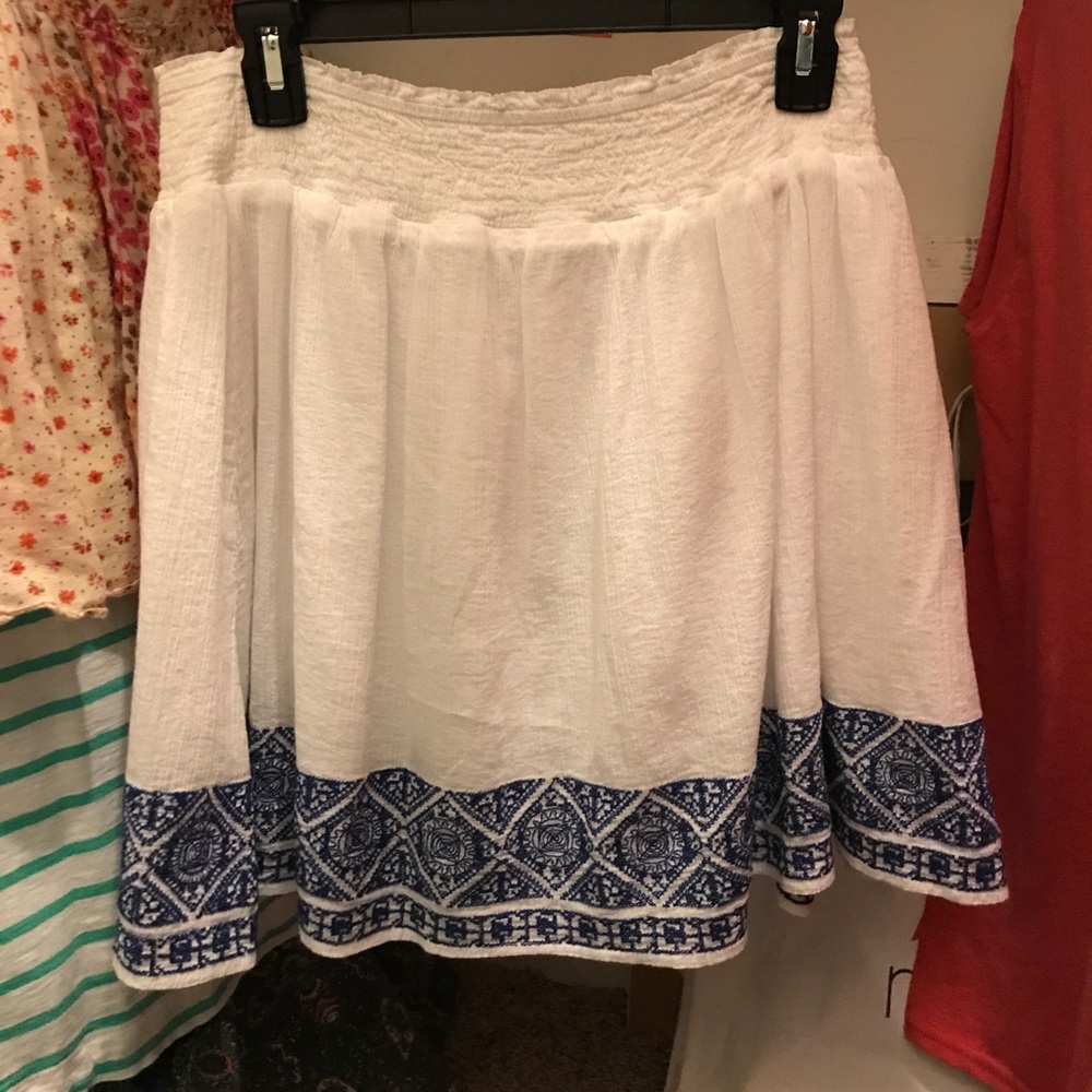 Old Navy White and Blue skirt