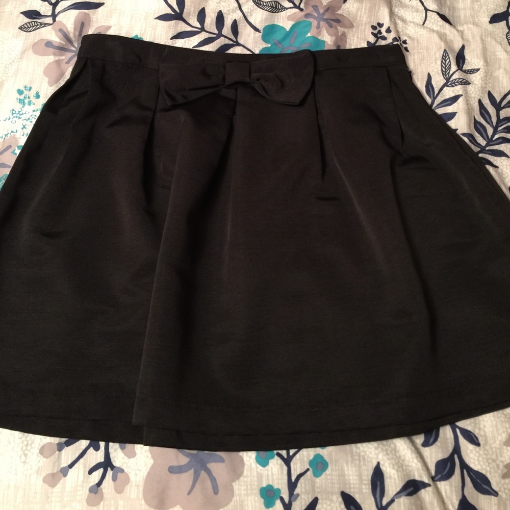 Cute short black Skirt