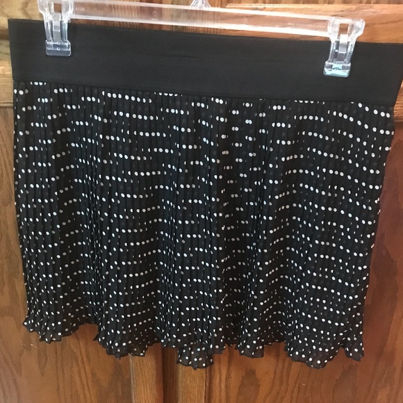 Flirty skirt - Picture 1 of 2