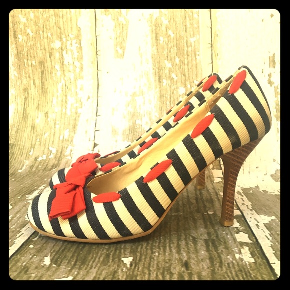 Charlotte Russe heels - Picture 1 of 5