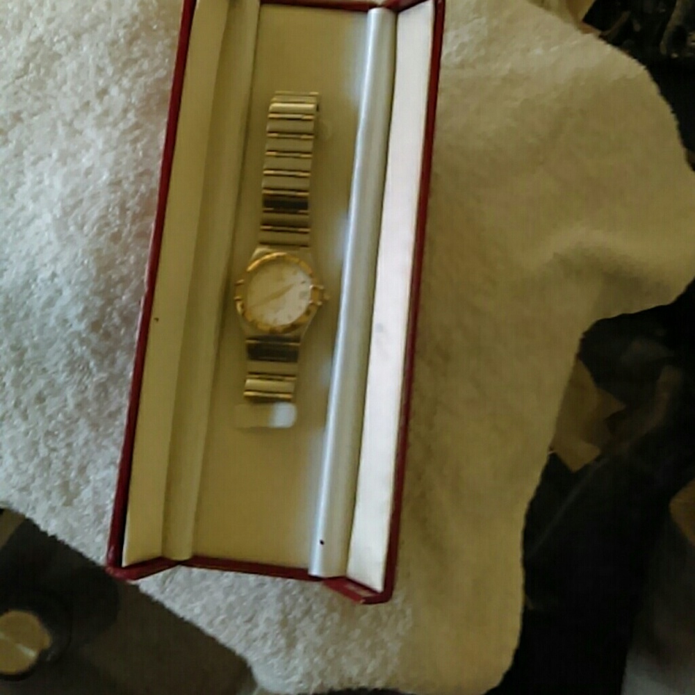 Omega constellation 18k gold and metal