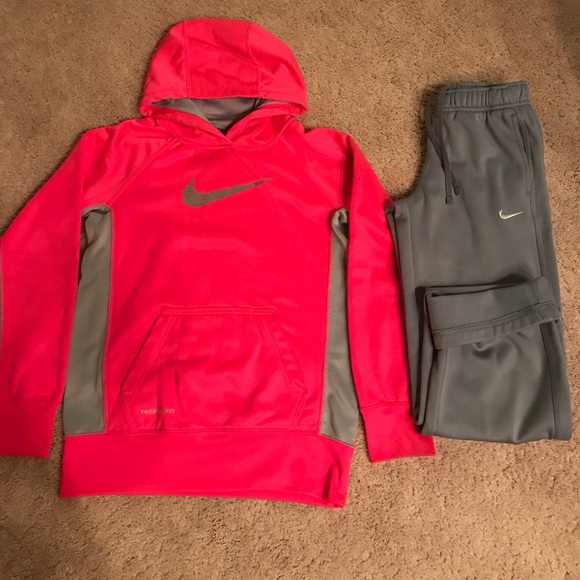 Nike Other - Exclusive thermal-Fit Nike set