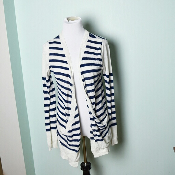 Sweaters - Super Cute Blue Striped Cardigan