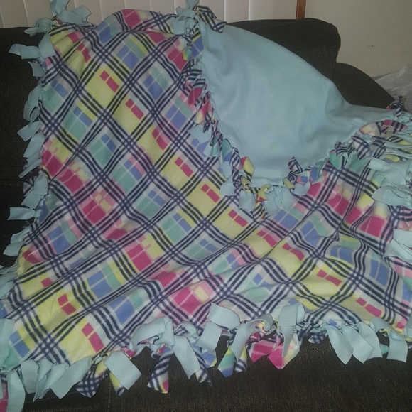 No-Sew blanket - Picture 1 of 1