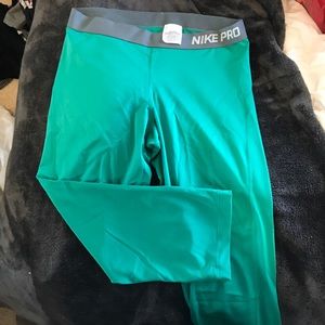 NIKE PRO CAPRIS 💖