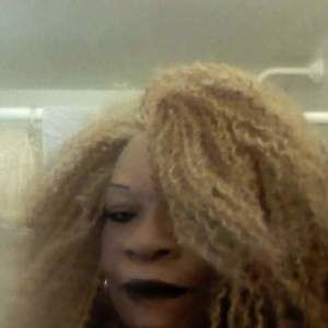 Meet your Posher, Linda