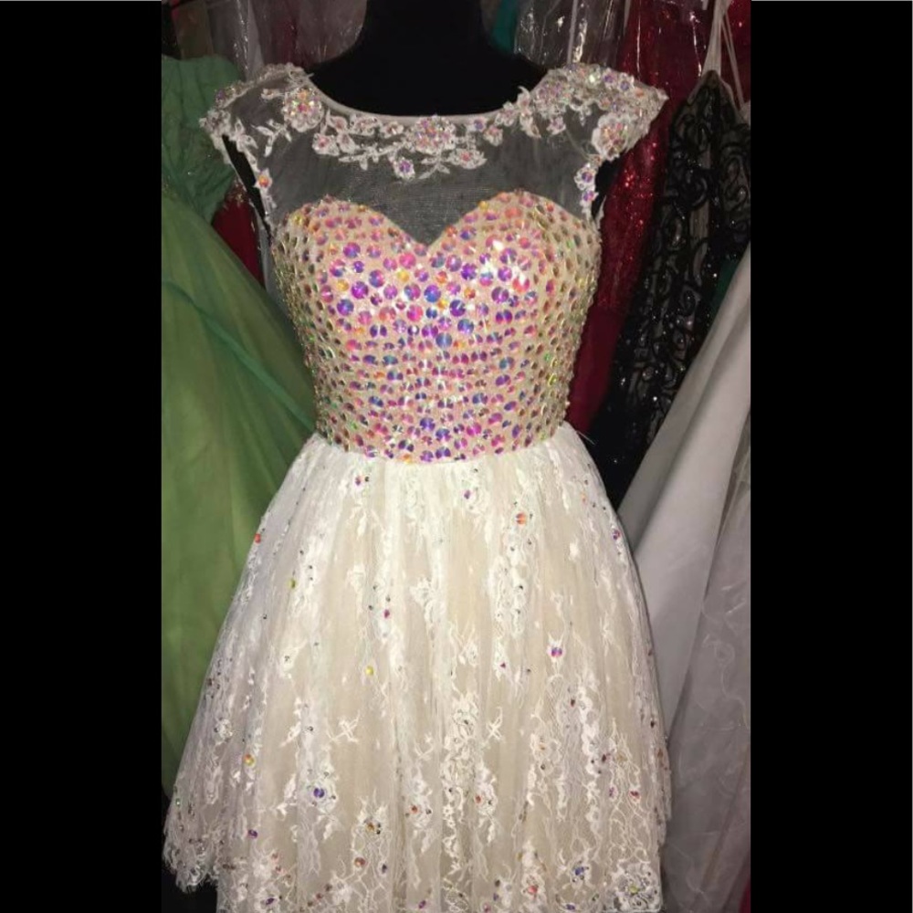 Love this amazing prom dress💜💜