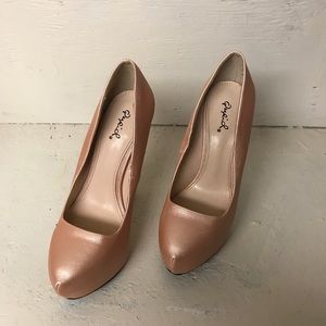 High heeled women shoe size 7.