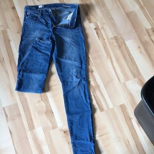 GAP Resolution True Skinny, Light Wash Size 32T