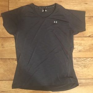 Under armour heat gear shirt size large