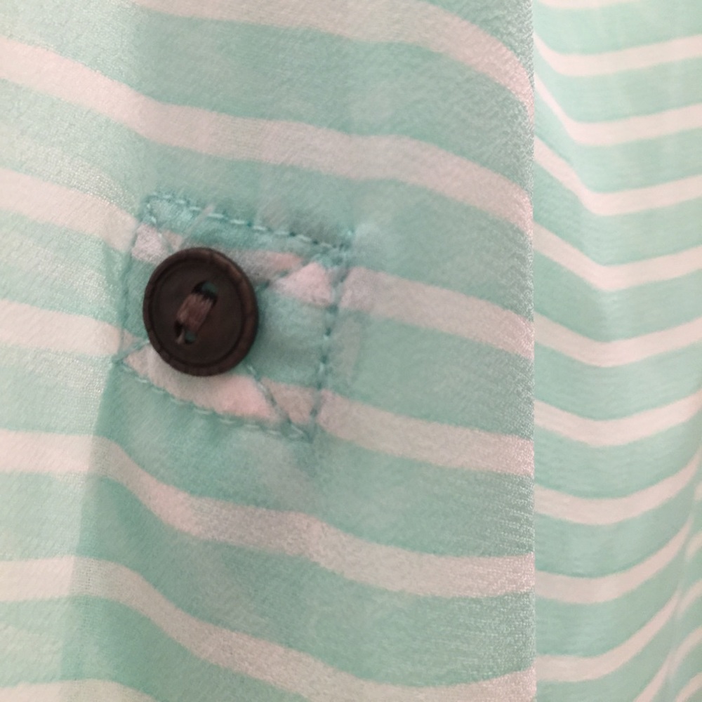 Sea foam green and white shirt *$ALE*