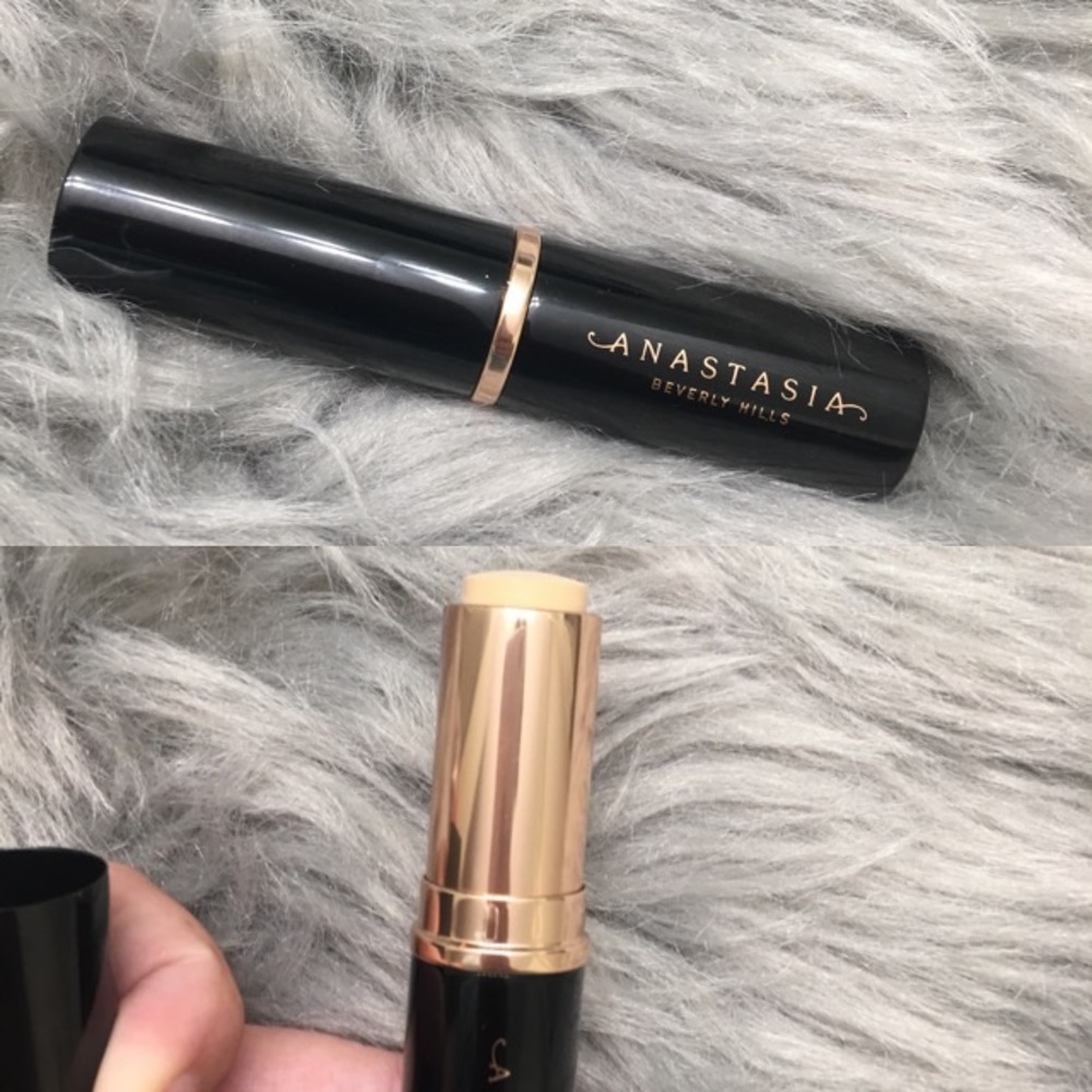 ANASTASIA FOUNDATION STICK - BANANA
