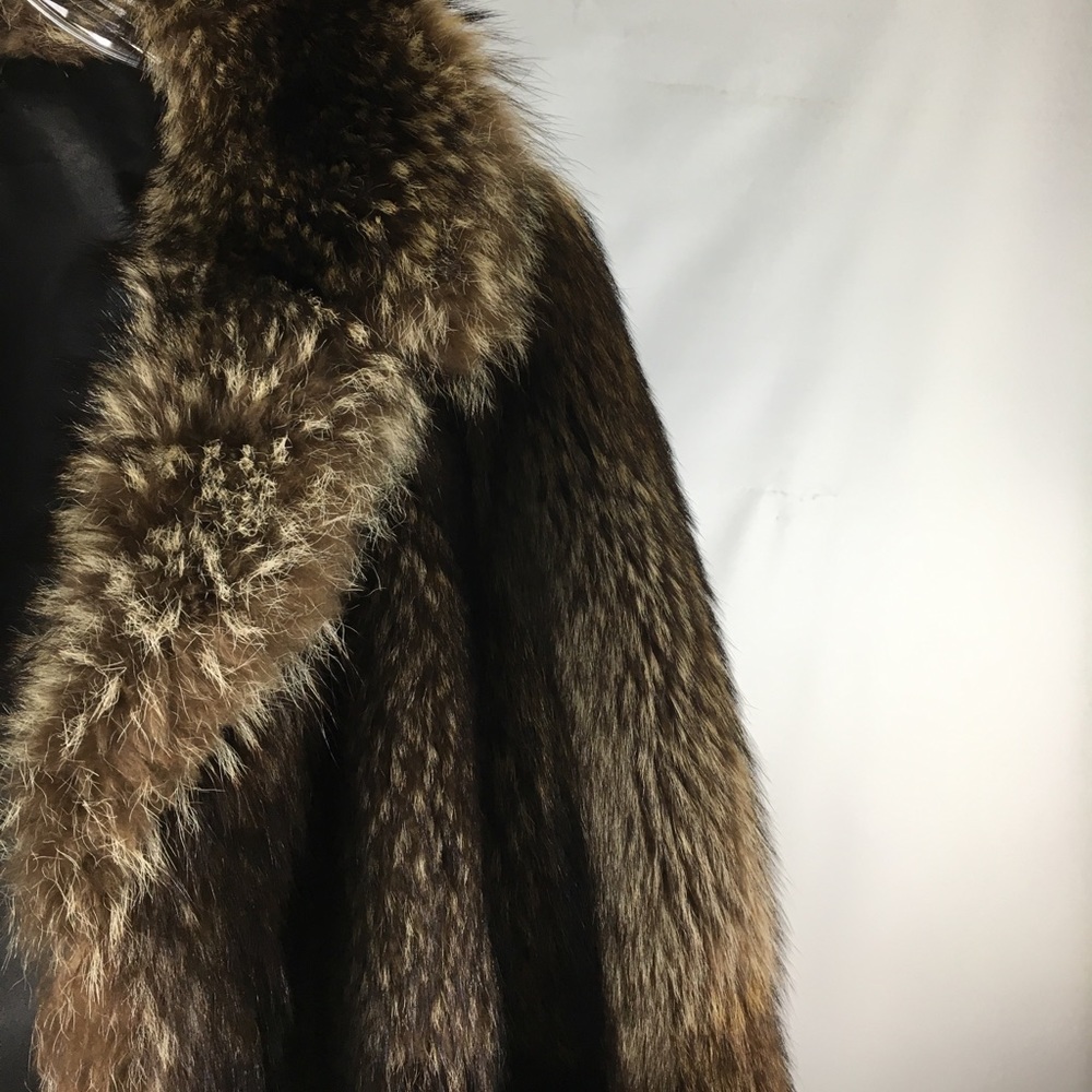 Fur jacket & hat - Picture 2 of 7