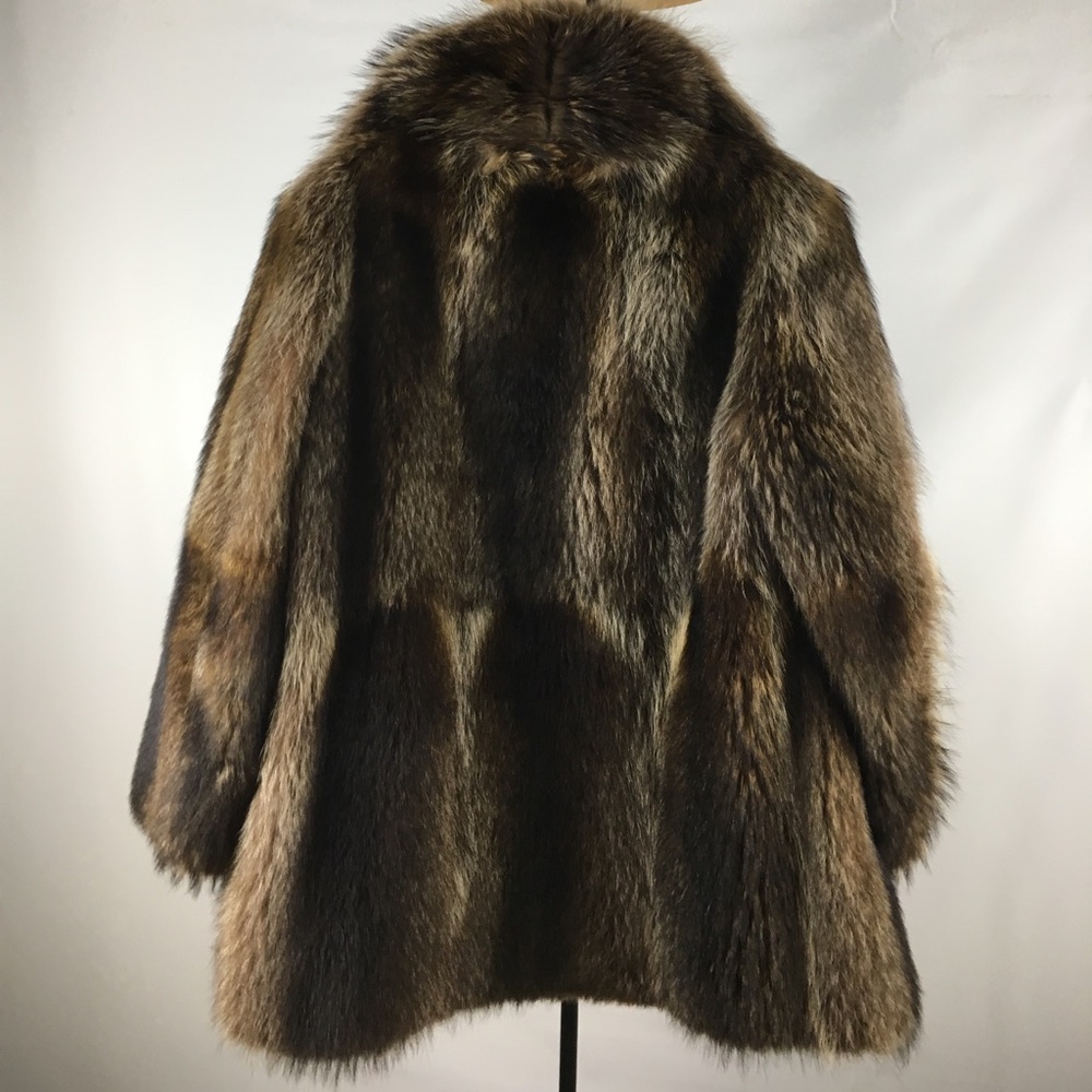 Fur jacket & hat - Picture 5 of 7