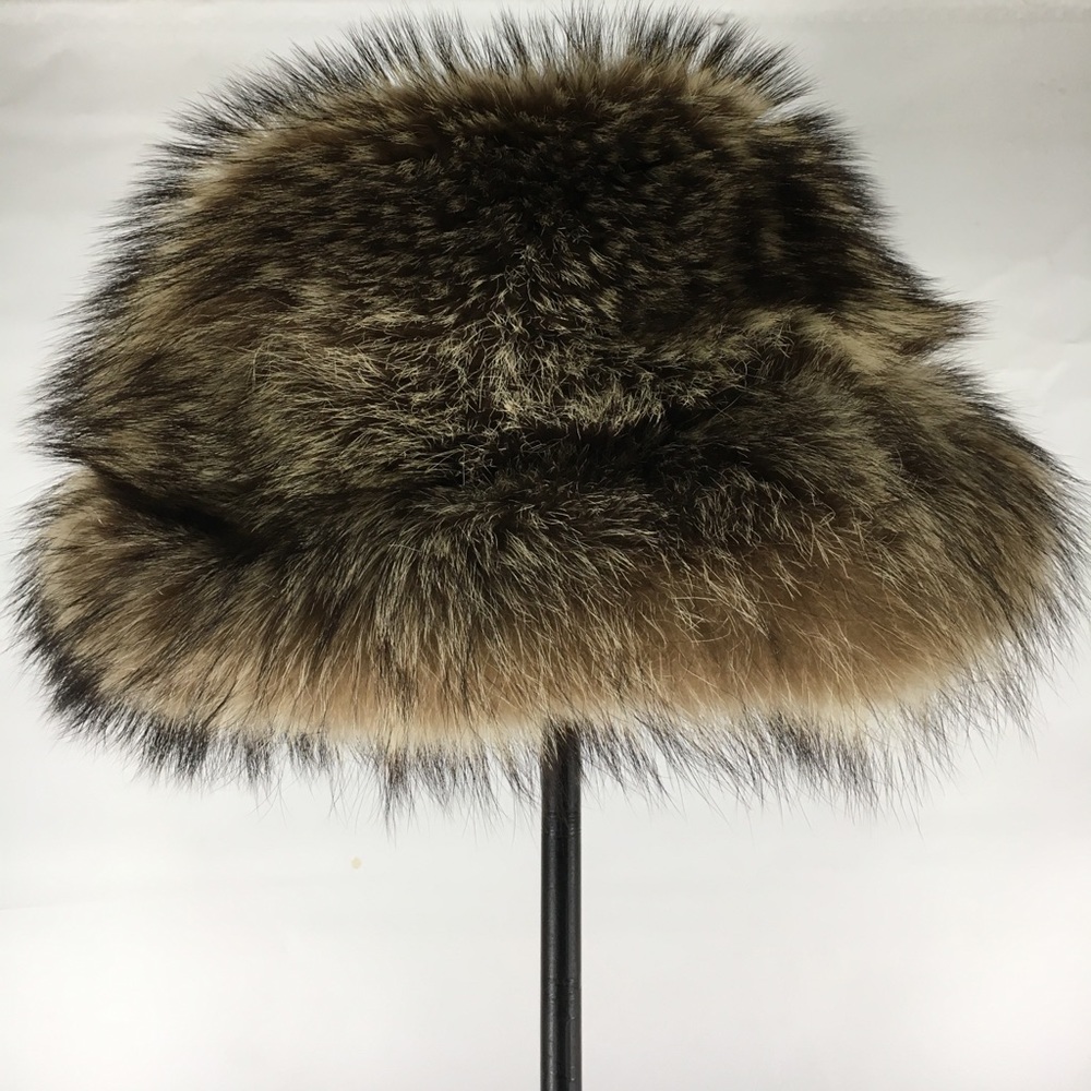 Fur jacket & hat - Picture 6 of 7